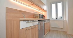 Pronájem bytu 1+kk, 25 m2. Po úpravách. Výborná dopravní dostupnost. Praha 5 – Smíchov.