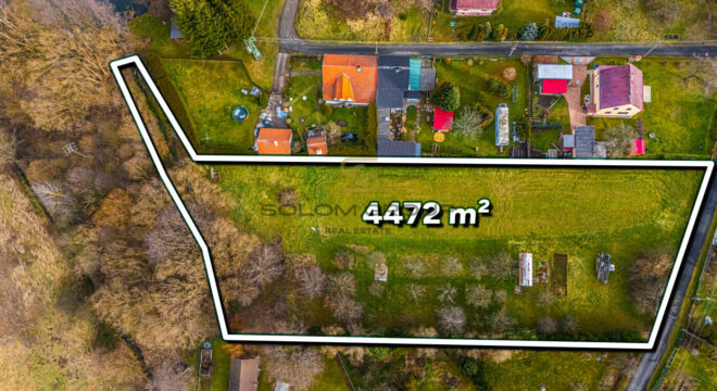 Prodej stavebního pozemku o výměře 4.472 m². Běštín, Hostomice, okr. Beroun. Volné ihned.