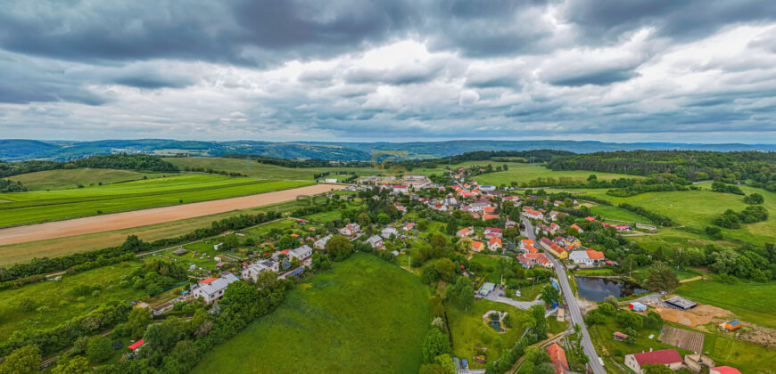 Prodej stavebního pozemku, 1822 m2, Krňany, okres Benešov