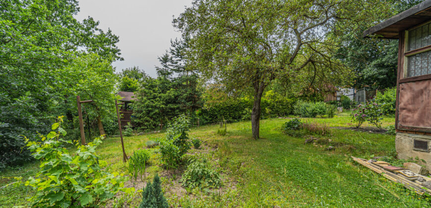 Prodej rohového pozemku, 431 m². Výborná dopravní dostupnost. Praha 9 – Hrdlořezy.