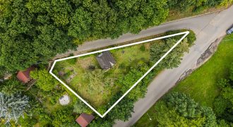 Prodej rohového pozemku, 431 m². Výborná dopravní dostupnost. Praha 9 – Hrdlořezy.