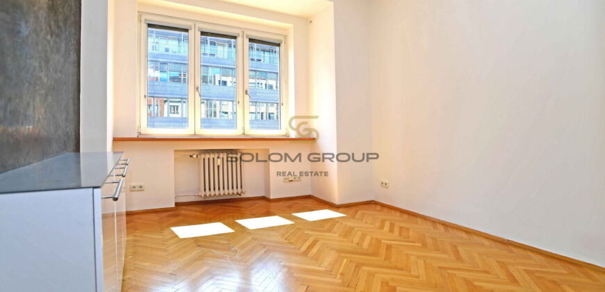 Pronájem bytu 3+kk, 98 m². Po úpravách. Výborná dopravní dostupnost. Sklep. Pankrác