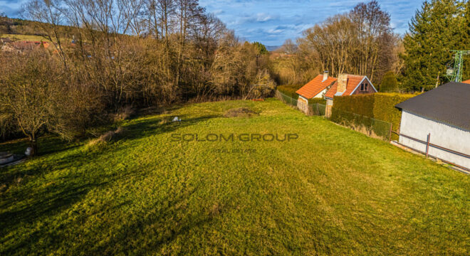 Prodej stavebního pozemku o výměře 4.472 m² Běštín, Hostomice, okr. Beroun