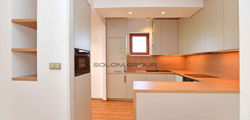 Pronájem bytu 4+kk/Terasa + Balkon, 130 m², parkovací stání, sklep. Po rekonstrukci. Kunratice