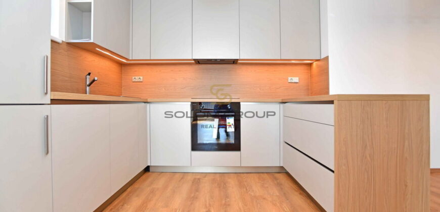 Pronájem bytu 4+kk/Terasa + Balkon, 130 m², parkovací stání, sklep. Po rekonstrukci. Kunratice