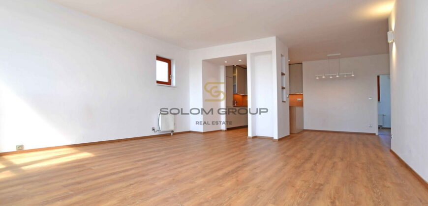 Pronájem bytu 4+kk/Terasa + Balkon, 130 m², parkovací stání, sklep. Po rekonstrukci. Kunratice