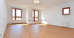 Pronájem bytu 4+kk/Terasa + Balkon, 130 m², parkovací stání, sklep. Po rekonstrukci. Kunratice