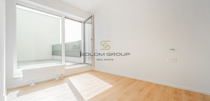 Prodej NOVÉHO rohového bytu 2+kk/2x terasa (80m²) + 2 parkovací stání a sklep. Novostavba, Beroun.
