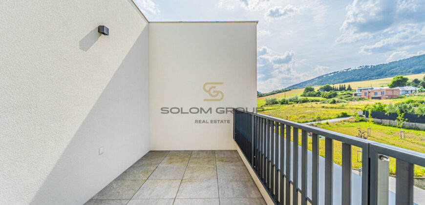 Prodej NOVÉHO rohového bytu 2+kk/2x terasa (80m²) + 2 parkovací stání a sklep. Novostavba, Beroun.