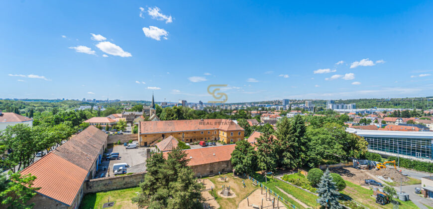 Prodej bytu 1+kk, 30  m², po částečné rekonstrukci, Praha – Hloubětín