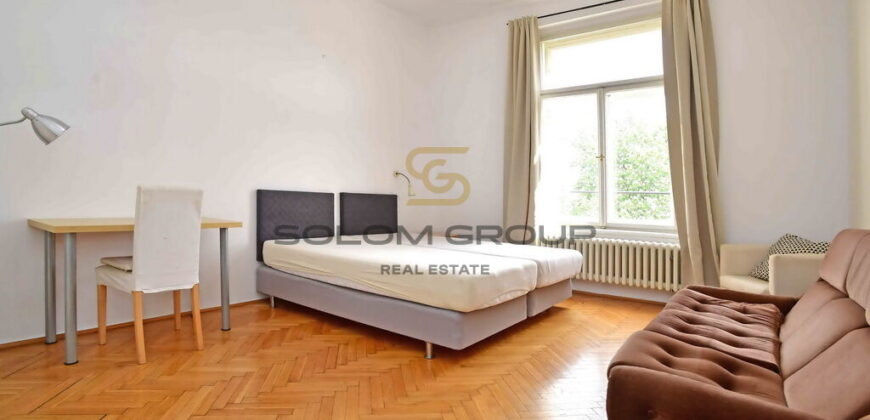 Pronájem bytu 3+1, 80 m². Po úpravách. Výborná dopravní dostupnost 2 min. chůzí Metro A, Vinohrady