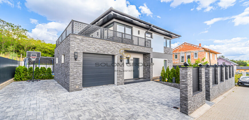 Prodej rodinného domu 6+kk, 246 m2 s pozemkem 683 m2, Zeměchy – Kralupy nad Vltavou