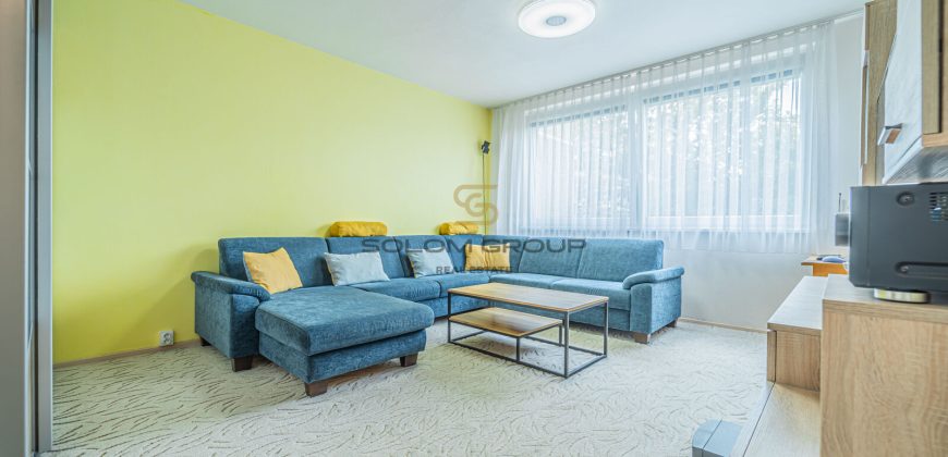 Byt 4+1/Lodžie, 93 m². Po úpravách. Sklep. Výborná dopravní dostupnost. Hlubočepy