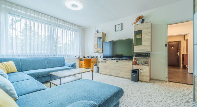 Byt 4+1/Lodžie, 93 m². Po úpravách. Sklep. Výborná dopravní dostupnost. Hlubočepy