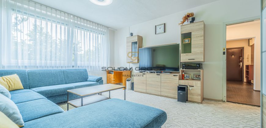 Byt 4+1/Lodžie, 93 m². Po úpravách. Sklep. Výborná dopravní dostupnost. Hlubočepy