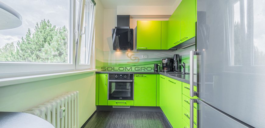 Byt 4+1/Lodžie, 93 m². Po úpravách. Sklep. Výborná dopravní dostupnost. Hlubočepy