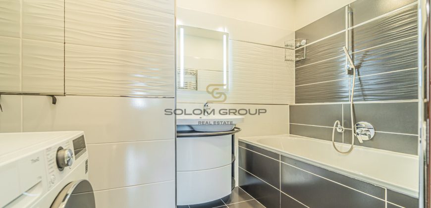 Byt 4+1/Lodžie, 93 m². Po úpravách. Sklep. Výborná dopravní dostupnost. Hlubočepy