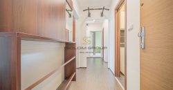 Byt 4+1/Lodžie, 93 m². Po úpravách. Sklep. Výborná dopravní dostupnost. Hlubočepy