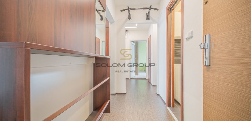 Byt 4+1/Lodžie, 93 m². Po úpravách. Sklep. Výborná dopravní dostupnost. Hlubočepy