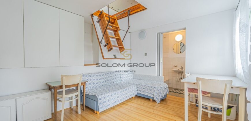 Prodej rekreačního domu 3+kk + dům pro hosty + garáž + bazén + pozemek o výměře 1.195 m². Velký Bor.