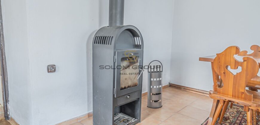 Prodej rekreačního domu 3+kk + dům pro hosty + garáž + bazén + pozemek o výměře 1.195 m². Velký Bor.