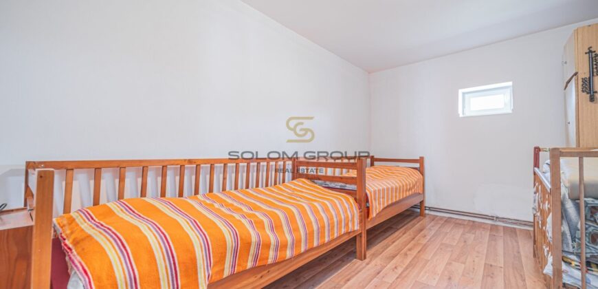 Prodej rekreačního domu 3+kk + dům pro hosty + garáž + bazén + pozemek o výměře 1.195 m². Velký Bor.