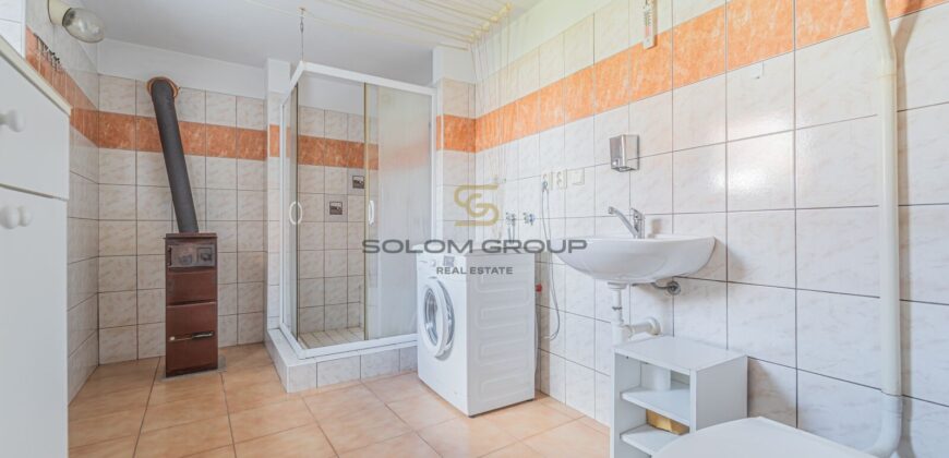Prodej rekreačního domu 3+kk + dům pro hosty + garáž + bazén + pozemek o výměře 1.195 m². Velký Bor.