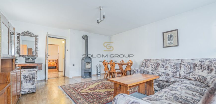 Prodej rekreačního domu 3+kk + dům pro hosty + garáž + bazén + pozemek o výměře 1.195 m². Velký Bor.