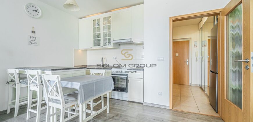 Prodej bytu 1+kk/L, 39 m², OV, V Dolině, Praha 10 – Michle