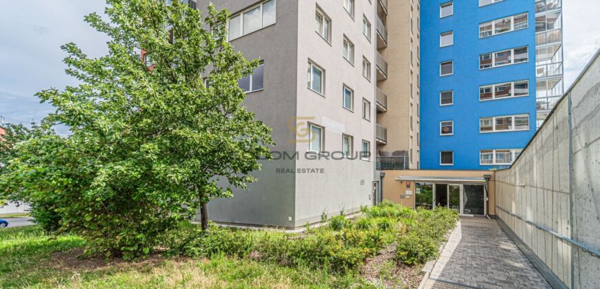 Prodej bytu 1+kk/L, 39 m², OV, V Dolině, Praha 10 – Michle