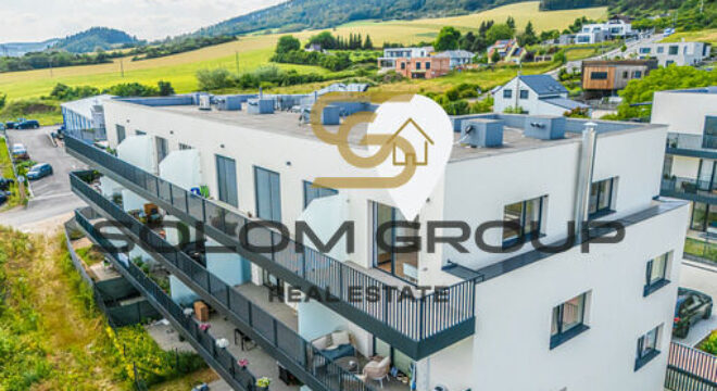 Prodej NOVÉHO bytu 2+kk/2x terasa (80m²) + 2 parkovací stání a sklep, novostavba, Beroun