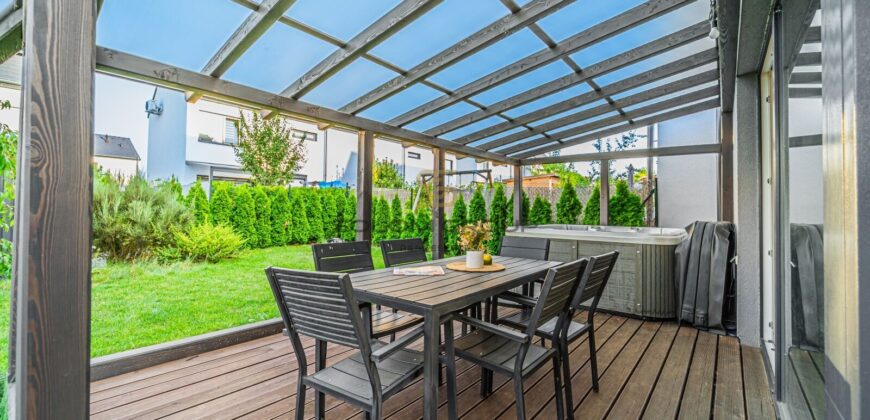 Prodej rodinného domu 5+kk, 110 m², pozemek 256 m², Zlonín, Praha – východ