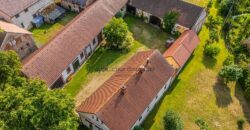 Prodej RD, 5+2, pozemek o výměře 10.070 m², 6x parkovací stání, možnost půdní vestavby. Chotilsko