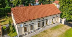 Prodej RD, 5+2, pozemek o výměře 10.070 m², 6x parkovací stání, možnost půdní vestavby. Chotilsko