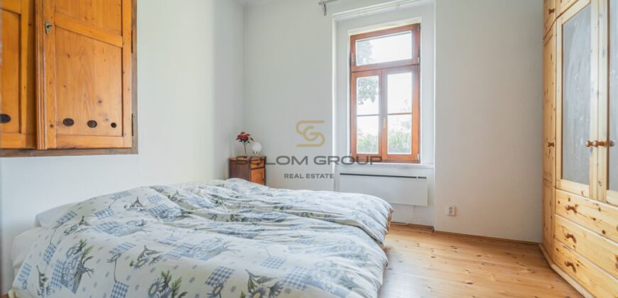 Prodej RD, 5+2, pozemek o výměře 10.070 m², 6x parkovací stání, možnost půdní vestavby. Chotilsko