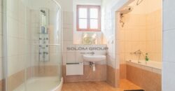 Prodej RD, 5+2, pozemek o výměře 10.070 m², 6x parkovací stání, možnost půdní vestavby. Chotilsko