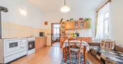 Prodej RD, 5+2, pozemek o výměře 10.070 m², 6x parkovací stání, možnost půdní vestavby. Chotilsko