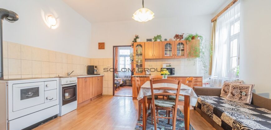 Prodej RD, 5+2, pozemek o výměře 10.070 m², 6x parkovací stání, možnost půdní vestavby. Chotilsko