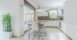 Prodej RD 4+kk, 138m²/terasa, garáž, tepel. čerpadlo, rekuperace, pozemek 415m² – Sedlec u Líbeznice