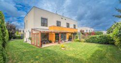 Prodej RD 4+kk, 138m²/terasa, garáž, tepel. čerpadlo, rekuperace, pozemek 415m² – Sedlec u Líbeznice