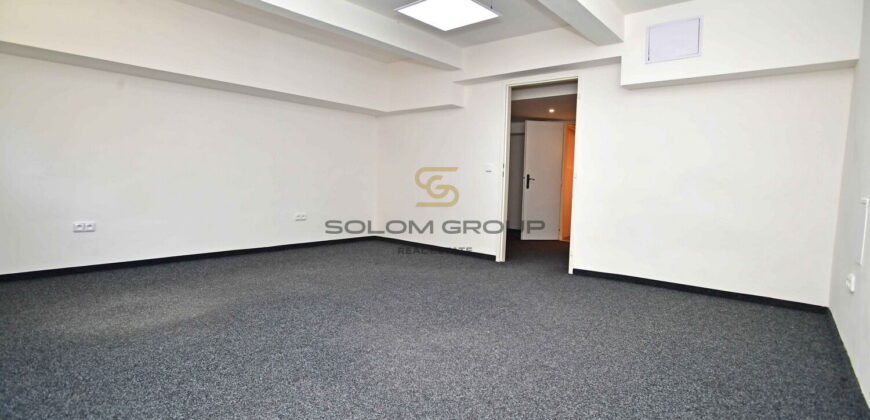Pronájem komerčního prostoru, 65 m². Po úpravách. Výborná dopravní dostupnost. Budějovická