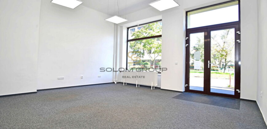 Pronájem komerčního prostoru, 65 m². Po úpravách. Výborná dopravní dostupnost. Budějovická