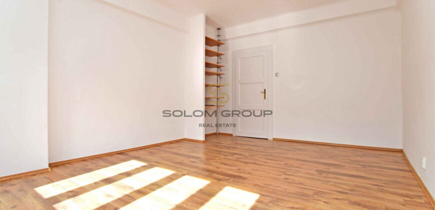Pronájem bytu 2+kk + komora v bytě + sklep, 48 m². Po úpravách. Žižkov
