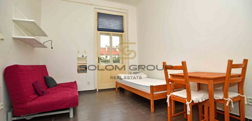 Pronájem bytu 1+kk/Balkon, 25 m2. Výborná dopravní dostupnost 2 min. chůzí Metro A, Vinohrady