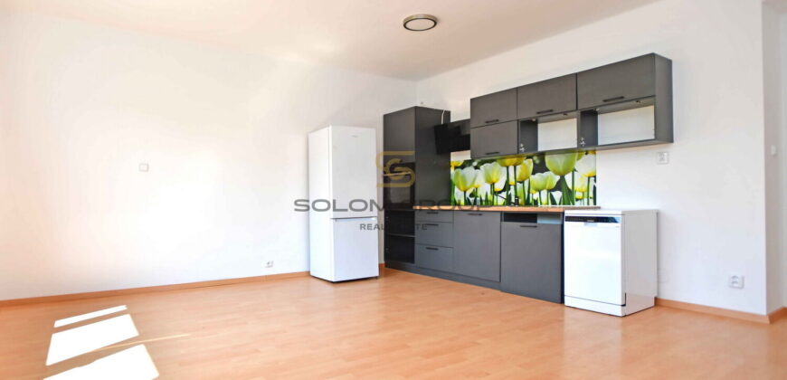Pronájem bytu 3+kk/Terasa, 75 m², 2x parkovací stání, sklep. Po úpravách. Kunratice