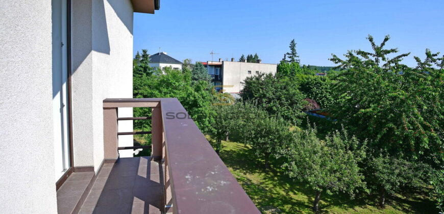 Pronájem bytu 3+kk/Terasa, 75 m², 2x parkovací stání, sklep. Po úpravách. Kunratice