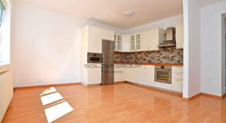 Pronájem bytu 3+kk, 77 m², 2x parkovací stání, sklep. Po úpravách. Kunratice