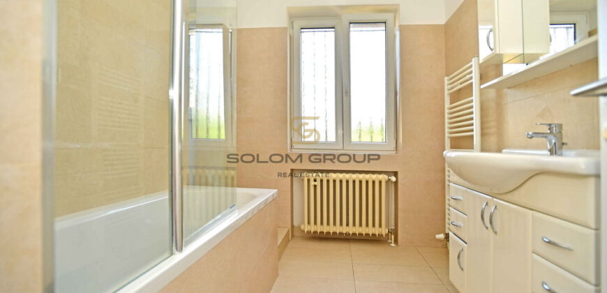 Pronájem bytu 3+kk, 77 m², 2x parkovací stání, sklep. Po úpravách. Kunratice