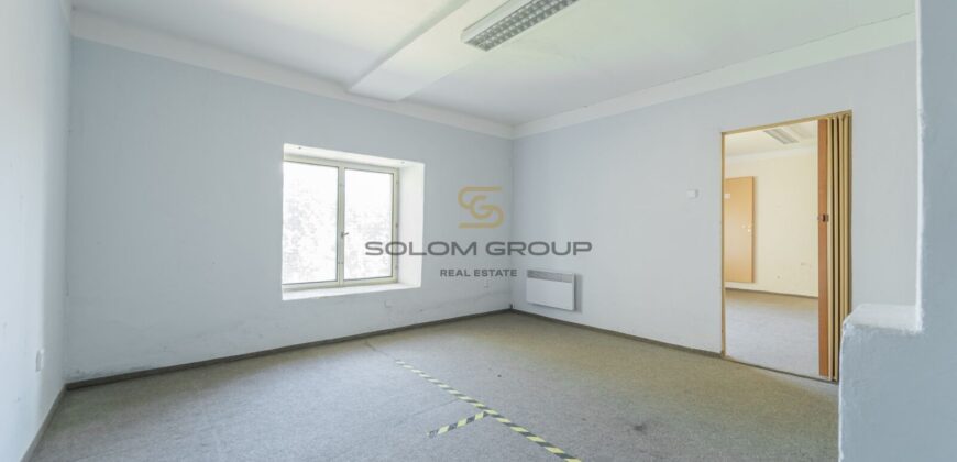 Pronájem komerčního prostoru, 130 m2, Libeň –  Dolní Břežany