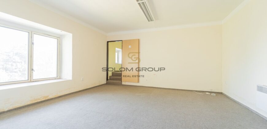 Pronájem komerčního prostoru, 130 m2, Libeň –  Dolní Břežany